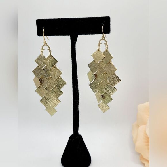 Vintage Layered gold chandelier earrings - Picture 5 of 8